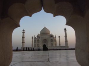 Taj Mahal o świcie